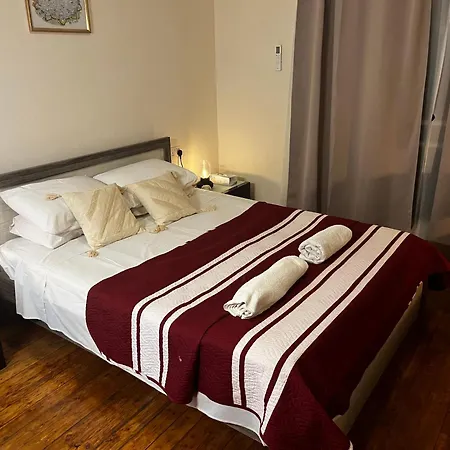 Xanthis Centre بيت شباب