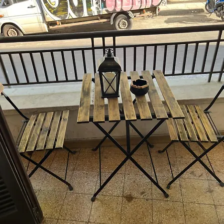 بيت شباب Xanthis Centre