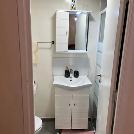 Xanthis Centre بيت شباب *