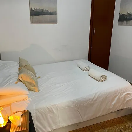 بيت شباب Xanthis Centre