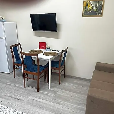 Xanthis Centre Hostel *