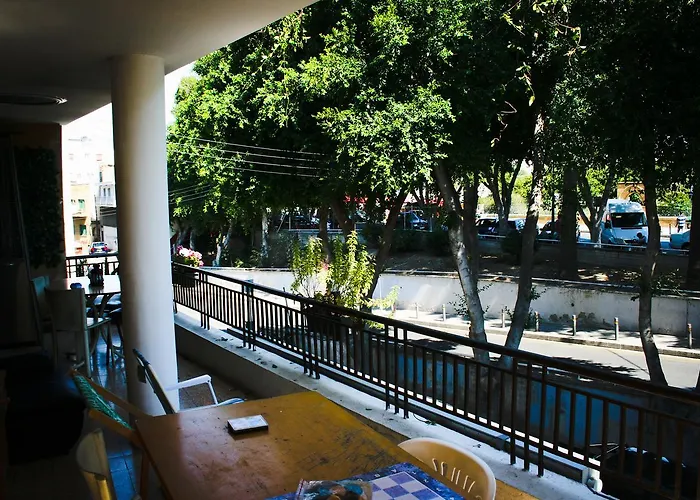 Xanthis Centre * Nicosia